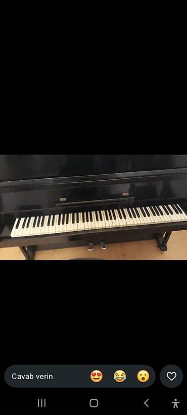 Ukrayna pianino 2 pedal– klassik qara korpusda, parlaq örtük
