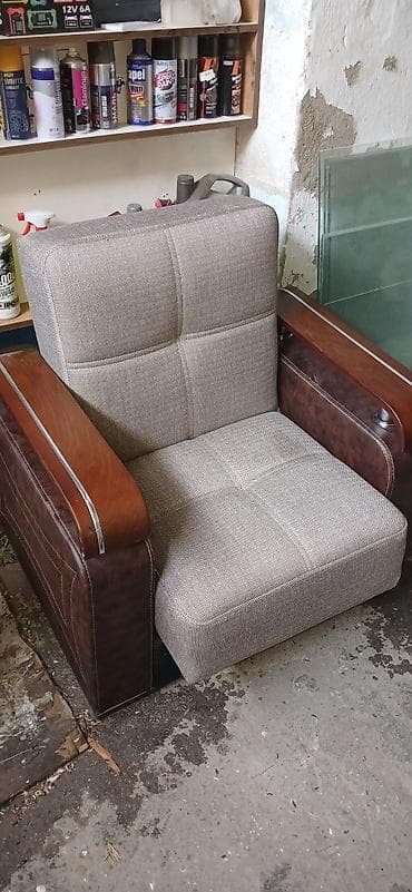 divan restoran: Klassik üslubda yumşaq mebel dəsti - Tərkib: 3 nəfərlik geniş divan + — 3