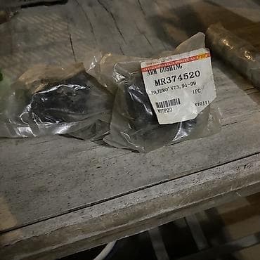 Mitsubishi Pajero üçün alt qol silentbloku (Arm Bushing) - Orijinal