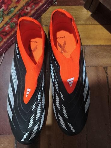 krosofka: Adidas Predator kramponları - Model: Adidas Predator (şüəli 12-li — 2