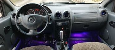 şkoda: Renault Logan sedan – ağ rəng, 4 qapı, AZ nömrə nişanı 90-VF-135 — 4