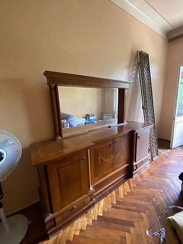 Mebel satilir. trumo satilir Klassik üslubda iri ölçülü güzgülü - — 1