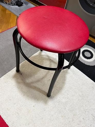 manikur stolu satilir: 5 ədəddir .Bir ədədi 35 azn.Ünvan Sumqayıt — 2