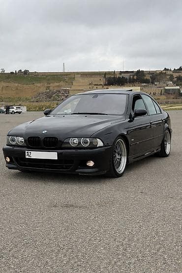BMW 5 series: 4.6 l | Sedan