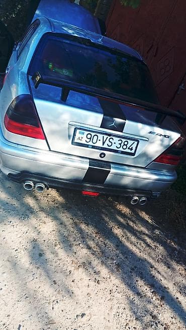 d2s led: Mercedes-Benz 240: 1.8 l | 1995 il Sedan — 2