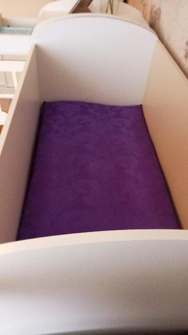 Ev və bağ: Oğlan və qız üçün, İşlənmiş, Çarpayı, Bazasız, Matras ilə, Siyirməli — 8