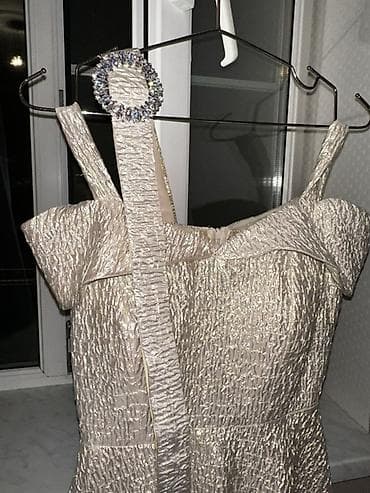 vecer: Qızılı rəngdə qabarıq teksturalı ziyafət donu - Model: qolsuz, iki — 2