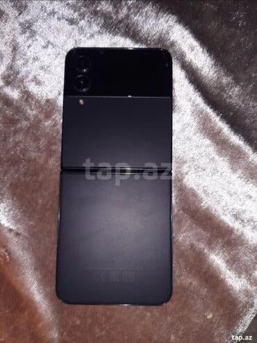 Powerbanklar: Samsung Galaxy Z Flip 4, 256 GB, Qırıq — 2