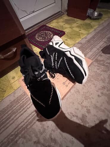 Səndəl və şəp-şüplər: Krasovka 2defe qeyinib — 4