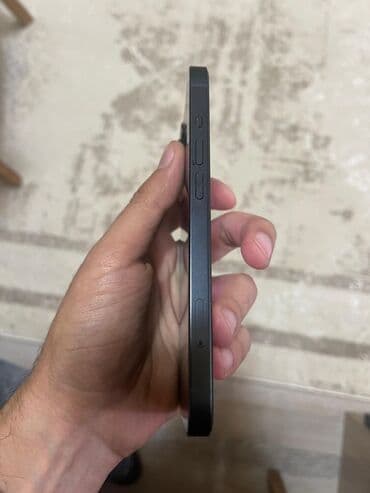 BMW: IPhone 13, Midnight, Face ID — 4