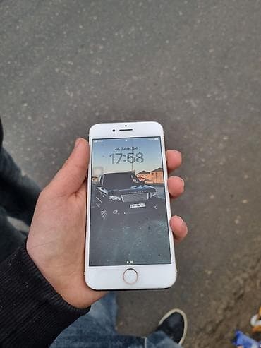zeng sesi: IPhone 8, Qızılı — 2