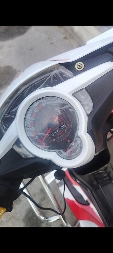 elekdirikli sukutur: Skuter/moped – şəhər içi rahat və qənaətcil nəqliyyat Xüsusiyyətlər — 3