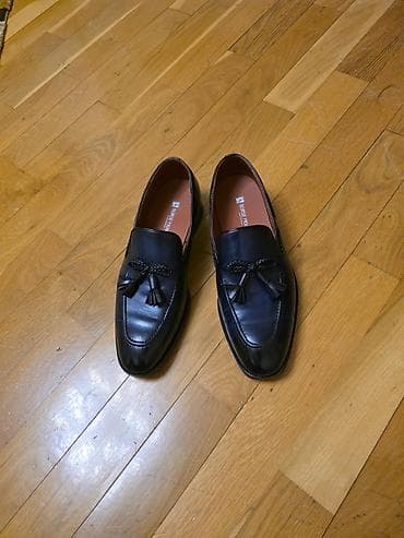 1 ci şekil 2 dəfə geyinilib yeniden seçilmir 42 razmer borce moda aldo