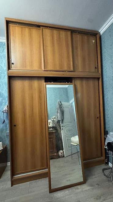 işkaf: İşlənmiş, 3 qapılı, Güzgülü, Qəhvəyi, Taxta, Kupe, Künc dolab — 3