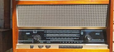 электрофон: ﻿"Романтика-M" radio, maqnitofon və qramofon üçü bir yerdə. 1970-lərin — 1