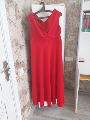 Trendyoldan alınıb 1 dəfə geyinilib.44 ölçü üçün uyğundur