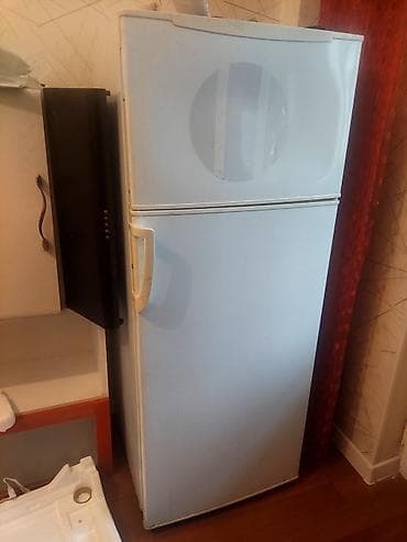 kalonka satişi: Iki qapılı məişət soyuducusu - Üst hissədə ayrıca dondurucu bölməsi - — 1