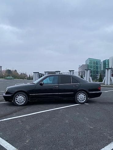prado farası: Mercedes-Benz E-Class: 2.7 l | 2000 il Sedan — 9