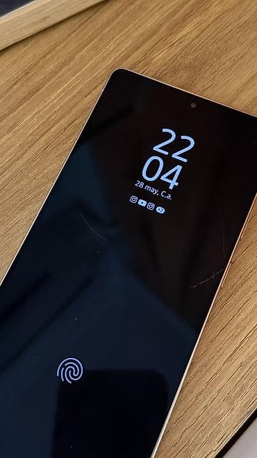 bluetooth nausnikler: Samsung Galaxy S25 Ultra, 256 GB, rəng - Qara, Sensor, Barmaq izi, Simsiz şarj — 5