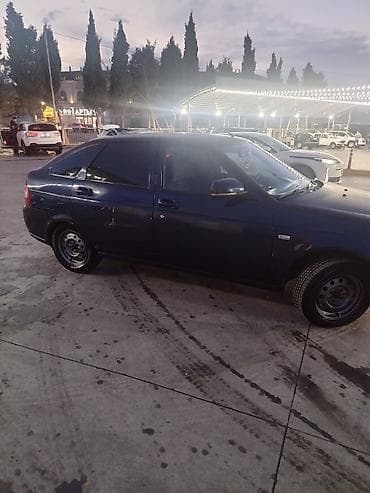 dizel opel astra: LADA Priora liftback, tünd mavi rəng. - Kuzov: 5 qapılı liftback — 5