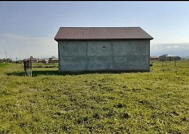 Satışda: həyətyanı sahədə yerləşən təkmərtəbəli fərdi yaşayış evi -