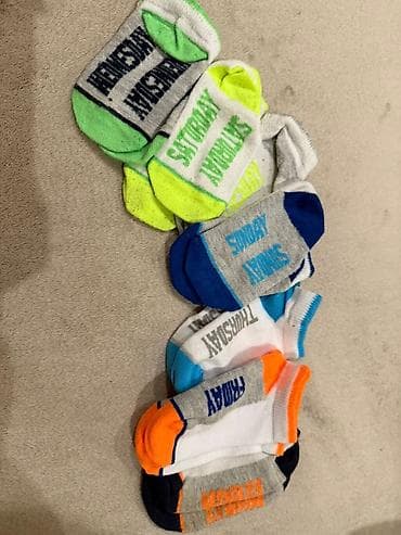 yun uşaq corabları: Uşaq corabları dəsti – həftənin günləri yazılı. 1 cüt-2 azn, əger — 1