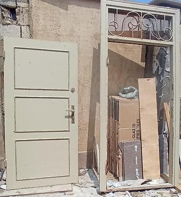 Köçürük deyə təcili satılır yenidir seyfideustundeMetal giriş qapısı