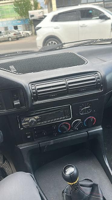 drift car: BMW 5 series: 2 l | 1990 il Sedan — 4