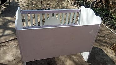 rezin yataq: Oğlan və qız üçün, Dördbucaq, Beşik, Dəstsiz, Matrassız, Yellənmə mexanizmsiz — 2