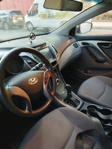 turbo az hyundai i30 dizel: Hyundai Elantra sedan – ağ rəng, ön və arxa görüntüləri paylaşılıb — 5
