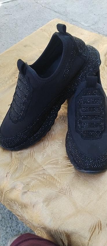 krasovka 2019: Qara rəngli qadın slip-on idman ayaqqabısı - Model: slip-on — 1