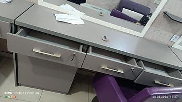 bərbər guzgu: Gözəllik salonu mebel dəsti Tərkib: - 3 ədəd vizaj/kişisalma masası – — 5