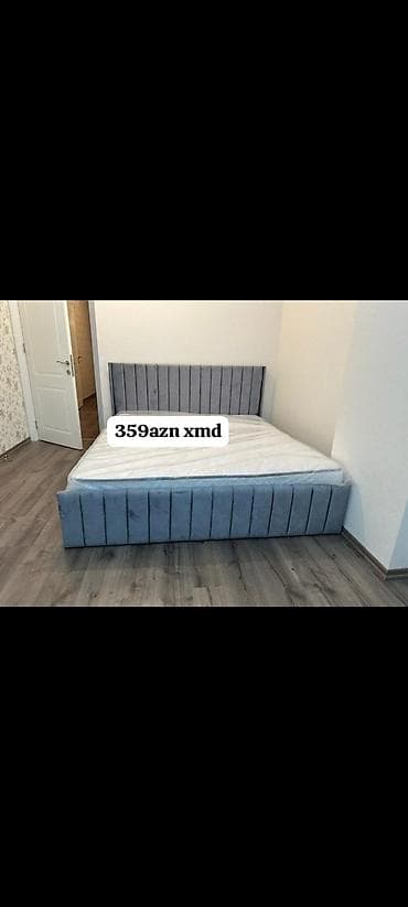 ucuz termo: Mavi-bej tonlarda, yumşaq parça ilə üzlənmiş çarpayı. - Başlıq və alt — 1