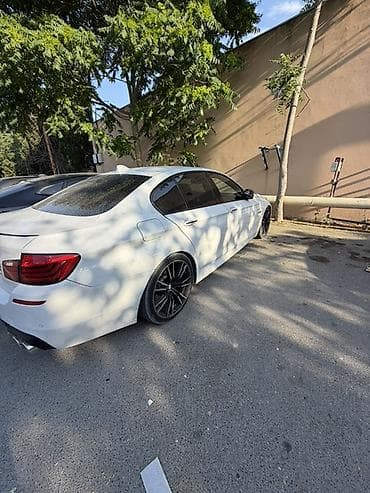 hot wheels f1: BMW M5: 2 l | 2014 il Sedan — 3