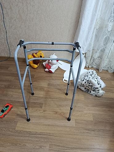 araba: Yüngül, qatlanan gəzinti çərçivəsi (walker) - Material: möhkəm — 2