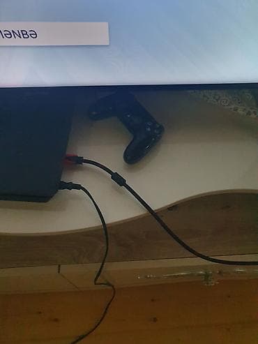 plata təmiri: PlayStation 4 Slim komplekti - Konsol: PS4 Slim (qara), HDMI çıxışı — 3
