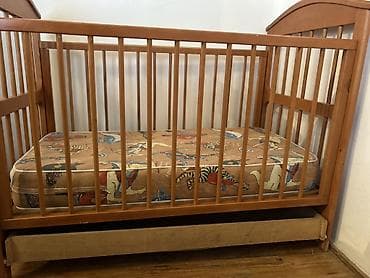 divan satilir tecili: Oğlan və qız üçün, İşlənmiş, Dördbucaq, Beşik, Dəstsiz, Matras ilə, Yellənmə mexanizmsiz — 1