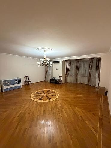 4 otaqlı, Yeni tikili, 165 kv. m — 2