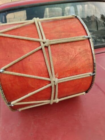 mikrafon stoykasi: Nağara Satılır
Şur mikrafonu üstündədir
Yeni kimidir
Çox az işlənib — 3