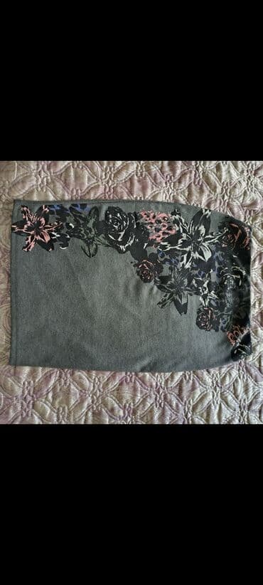 ağ qadın ətəkləri: Cox az geyinilib 2defe,teze kimidir,razmer 36-38,elaqe whats — 1