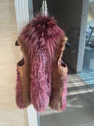 Xəz jilet – qadın üçün - Dizayn: Ön hissədə uzun, sıx və parlaq