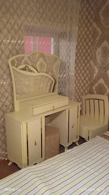 plastik qapı və pəncərə: 5 qapı, Güzgülü, Ağ, Digər material, Açılan, Düz dolab — 4