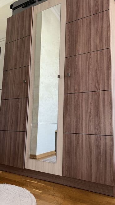 Toyota: Б/у, Шкаф-вешалка — 1