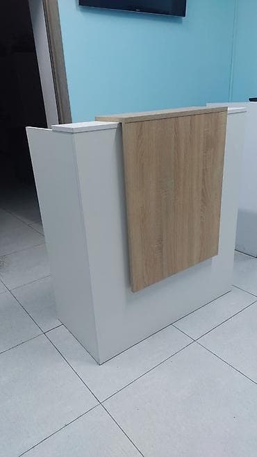 ofis dolablari: Resepsiyon/qarşılama masası - Dizayn: Minimalist, modern üslub. Ön — 1