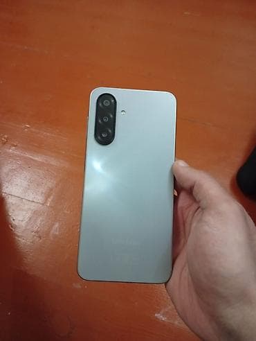 iphone 18 qiymeti: Samsung Galaxy A17, rəng - Gümüşü, Barmaq izi — 2