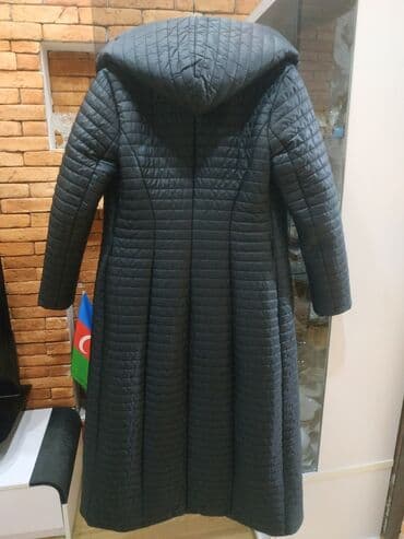 türk istehsalı olan qadın şubaları: Sintipon gödəkçə, palto, dutı kurtka, uzun, Türkiyə istehsalı — 1