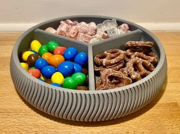 uşaq üçün yemək qab dəsti: Müasir dizaynlı bölməli qəlyanaltı qabı - 3 bölmədən ibarət praktik — 2