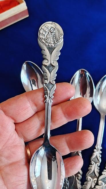 direl naboru: Məhsul: Dekorativ qaşıq dəstləri (2 qutu) Təsvir: - Qutu 1: 6 ədəd — 5