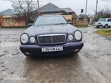 Mercedes-Benz E 240: 2.4 l | Sedan