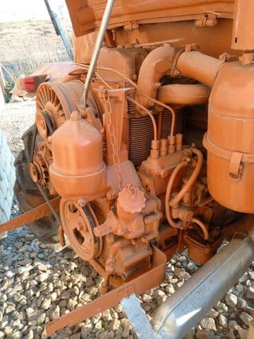 mtz 921.3: Traktor T-16 Traktor tam işlək vəziyyətdədir, otur sür. Heç bir — 7